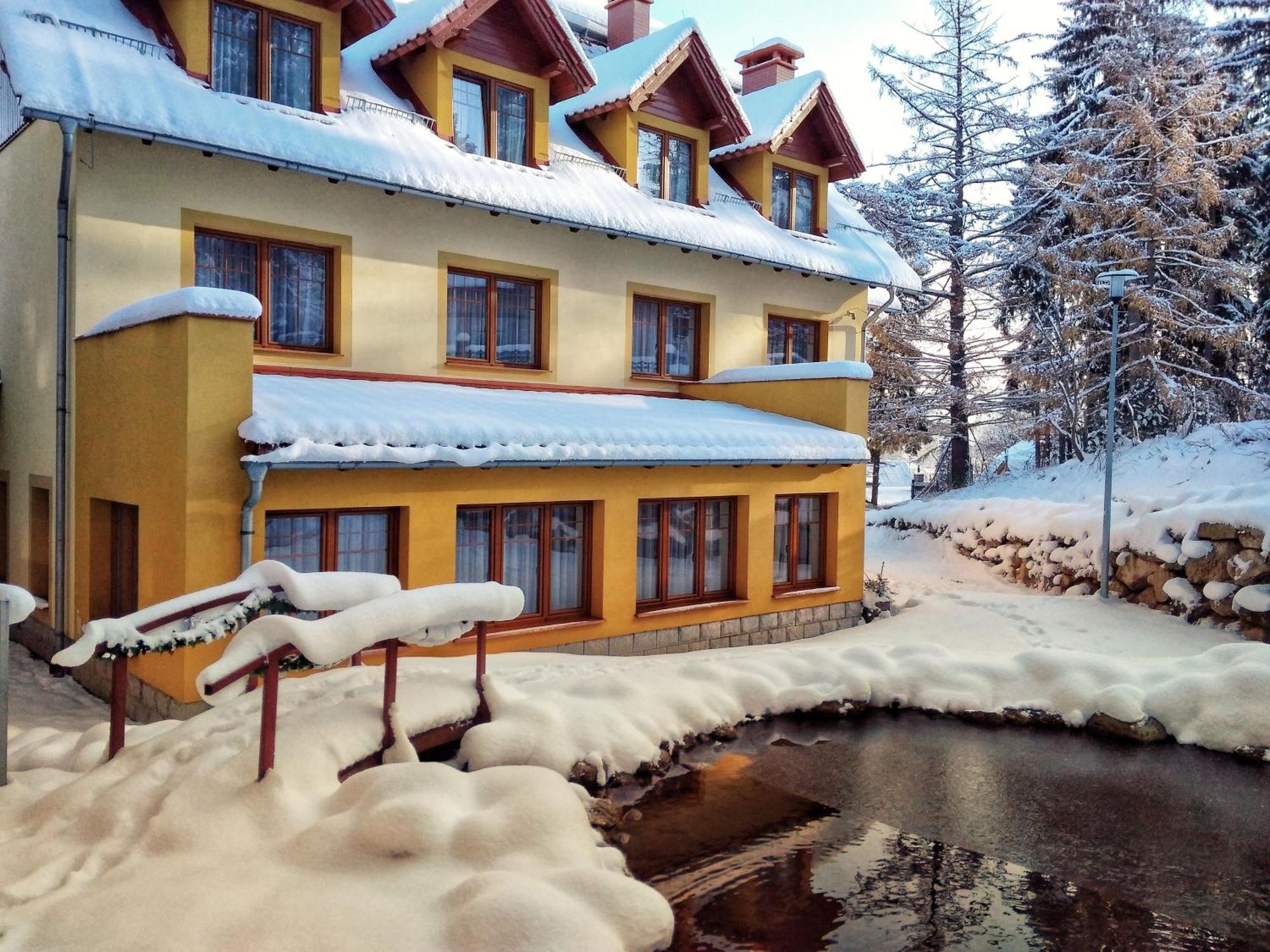 Hotel Dobry Klimat Шклярска Поремба Екстериор снимка